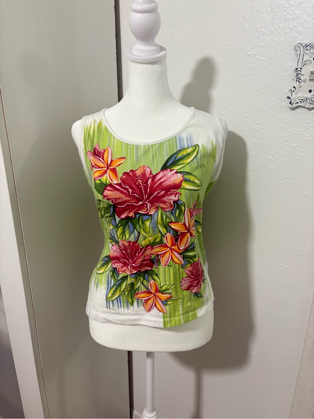 Y2K Vintage Bay Studio Petite tropical floral tank 🌺